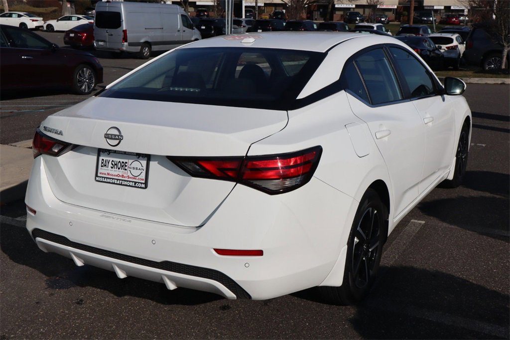 Certified 2025 Nissan Sentra SV image 6
