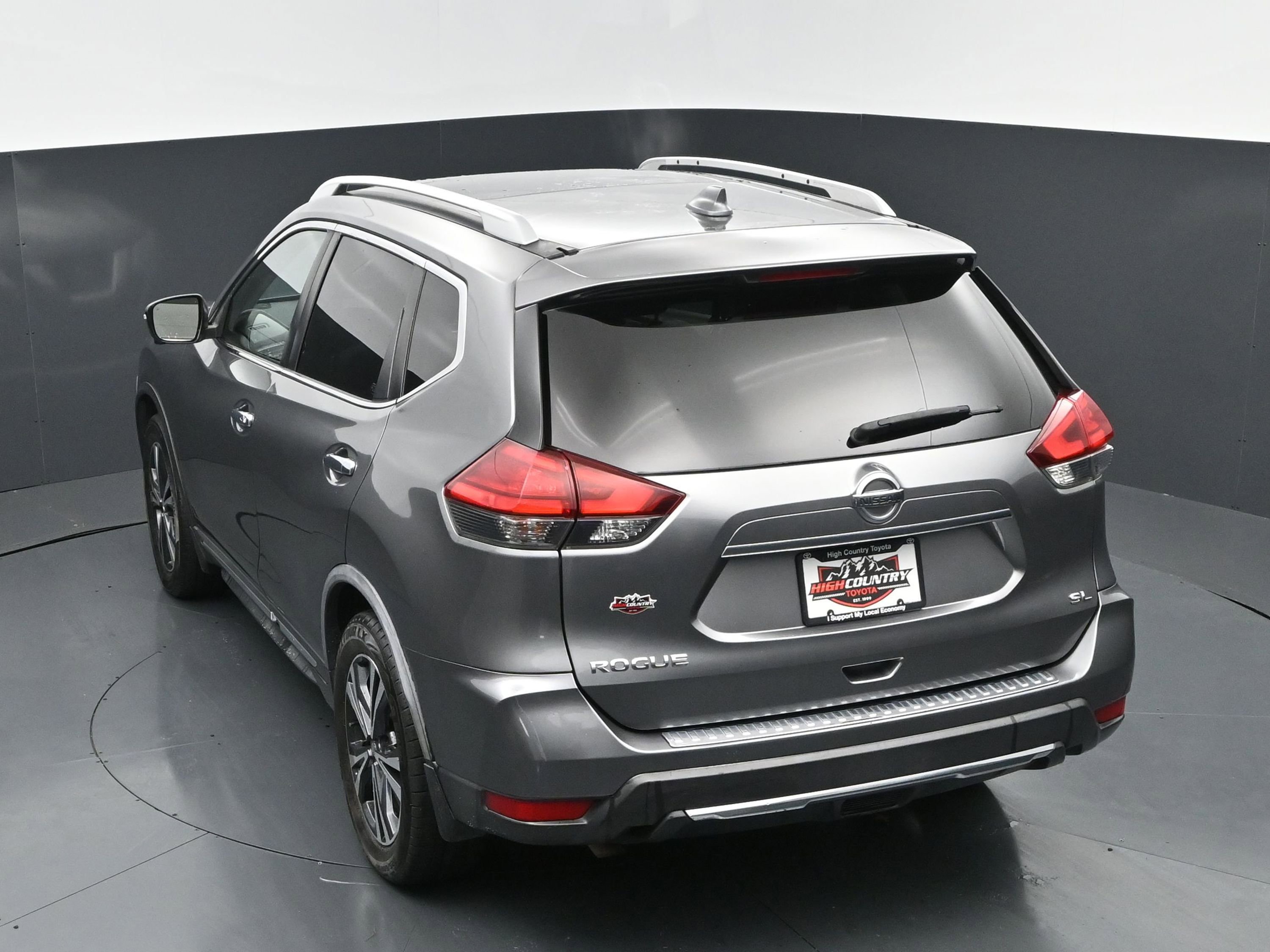Used 2017 Nissan Rogue SL w/ SL Premium Package FWD image 31