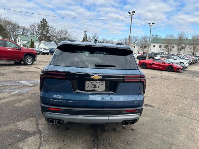 Used 2024 Chevrolet Traverse LT image 5