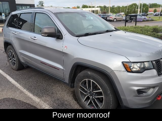 Used 2020 Jeep Grand Cherokee Trailhawk AWD/4WD image 2