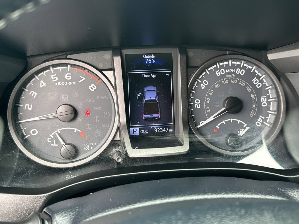 Used 2019 Toyota Tacoma TRD Off-Road AWD/4WD image 19