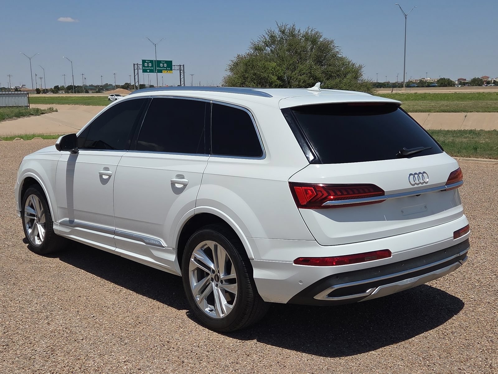 Used 2021 Audi Q7 3.0T Premium Plus AWD/4WD image 3