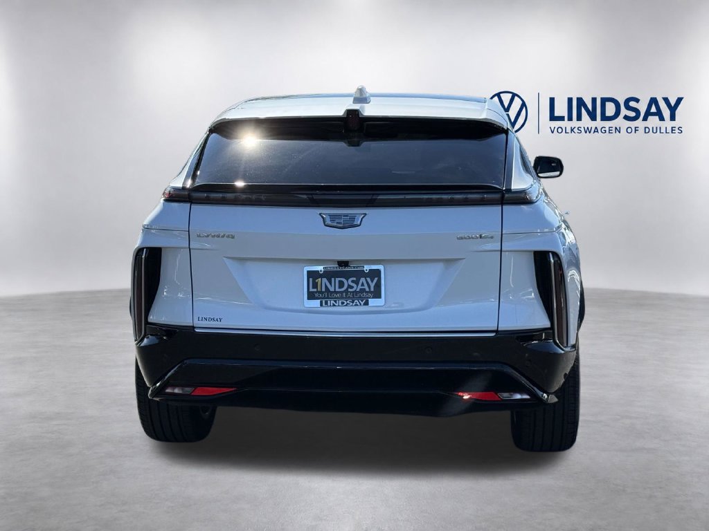 Used 2025 Cadillac Lyriq Luxury AWD/4WD image 5