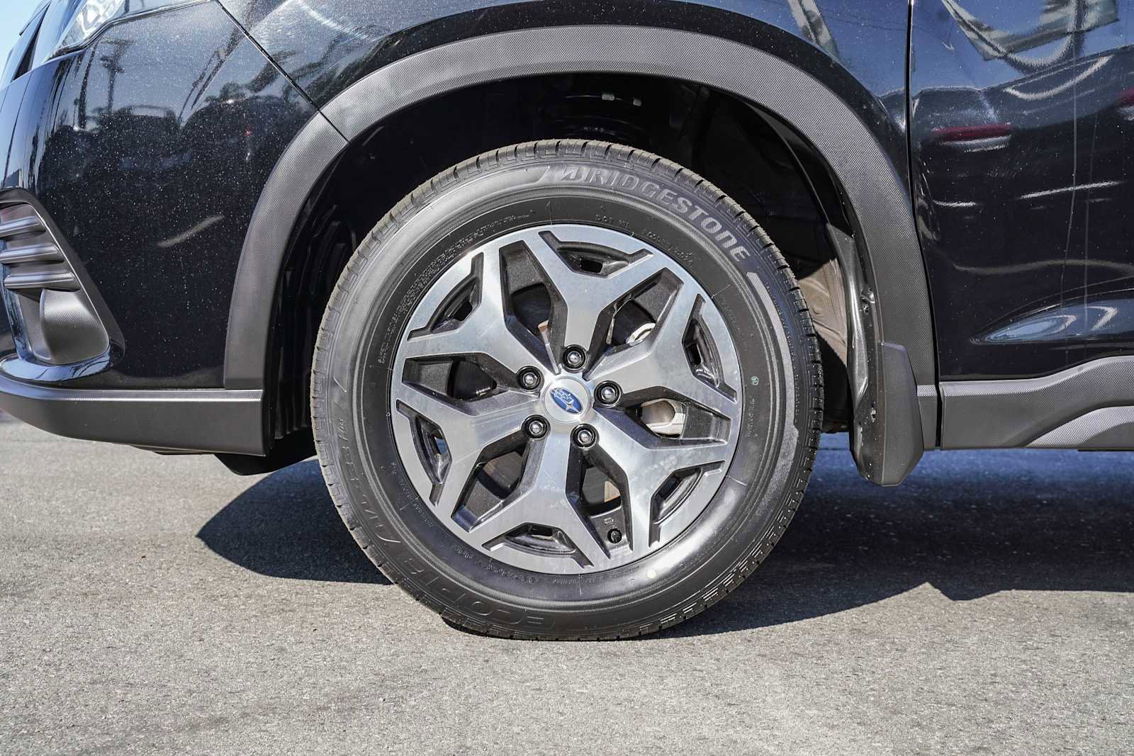 Certified 2023 Subaru Forester Premium image 9