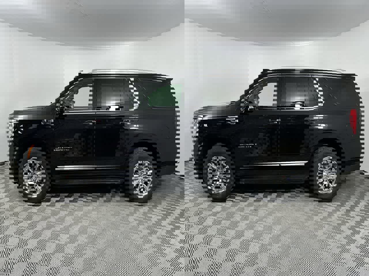 Used 2025 GMC Yukon Denali image 5