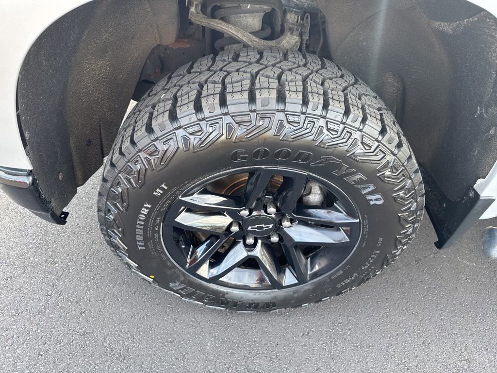 Used 2020 Chevrolet Silverado 1500 LT Trail Boss image 10