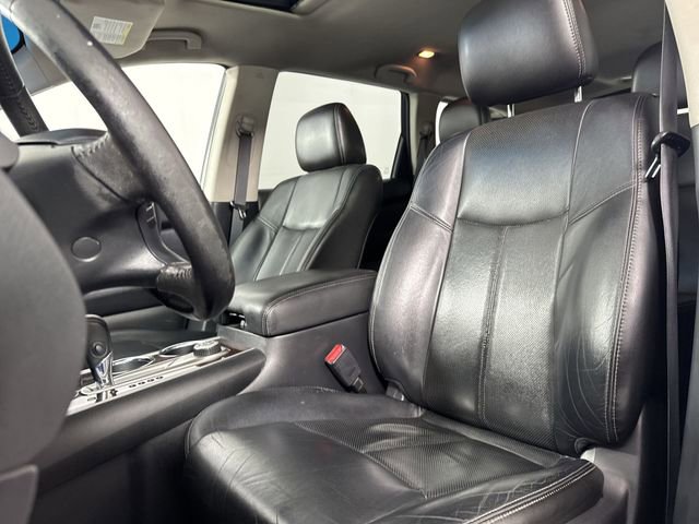 Used 2013 Nissan Pathfinder Platinum image 19