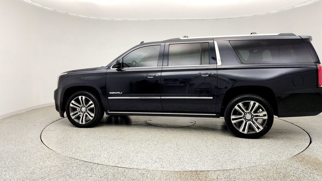 Used 2020 GMC Yukon XL Denali w/ Denali Ultimate Package AWD/4WD image 8