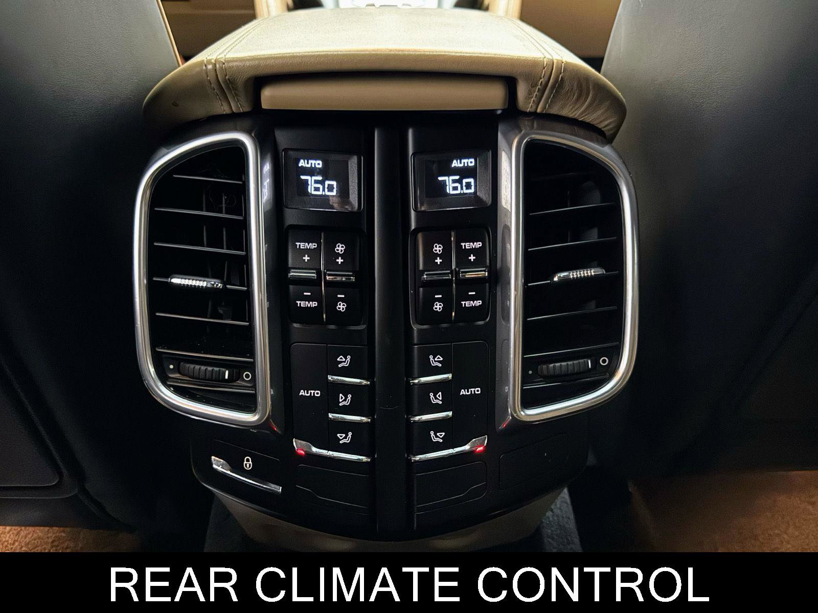 Used 2014 Porsche Cayenne GTS image 17