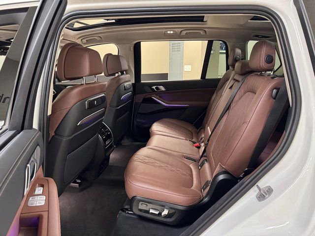 Used 2025 BMW X7 xDrive40i image 20