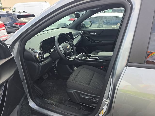 Used 2026 Chevrolet Equinox LT FWD image 9