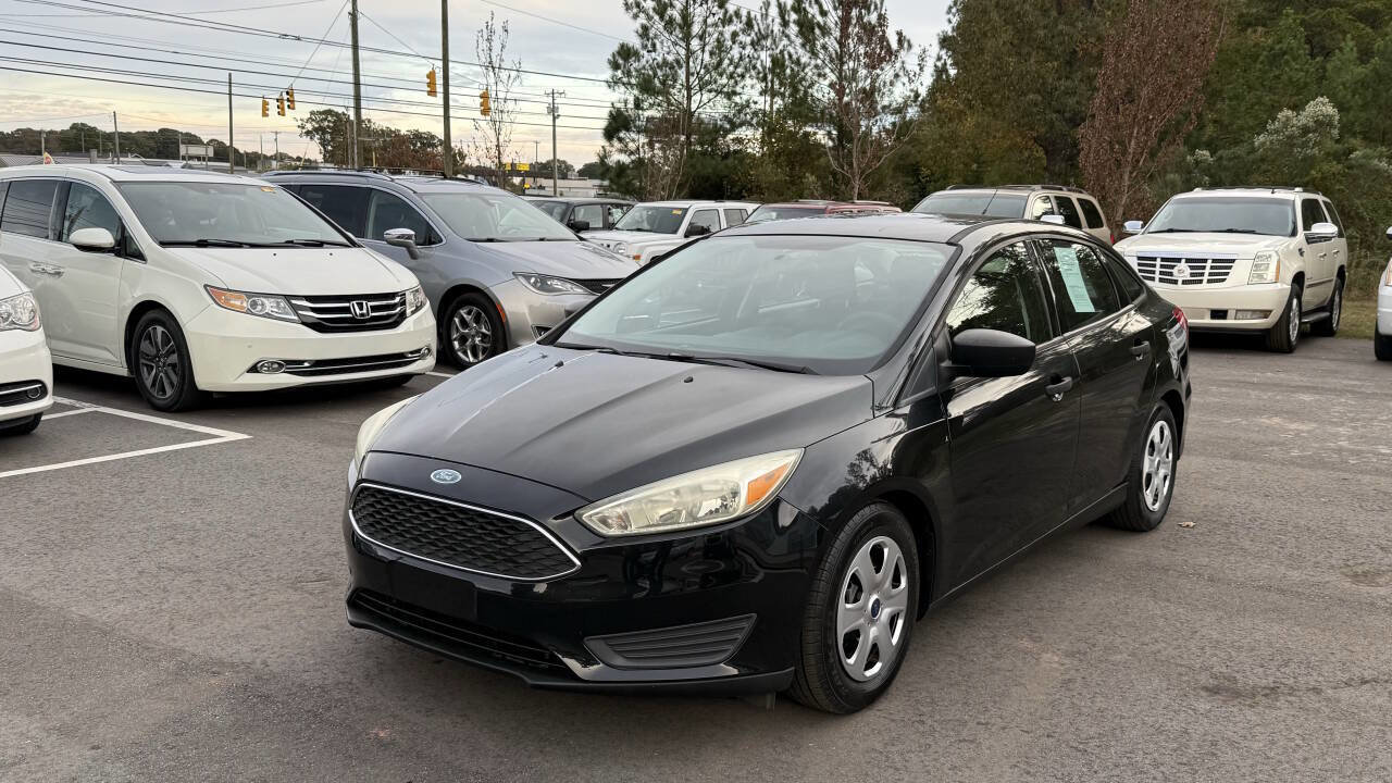 Used 2015 Ford Focus S image 3