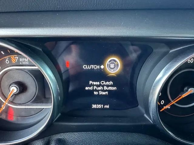 Used 2021 Jeep Wrangler Unlimited Sahara image 29