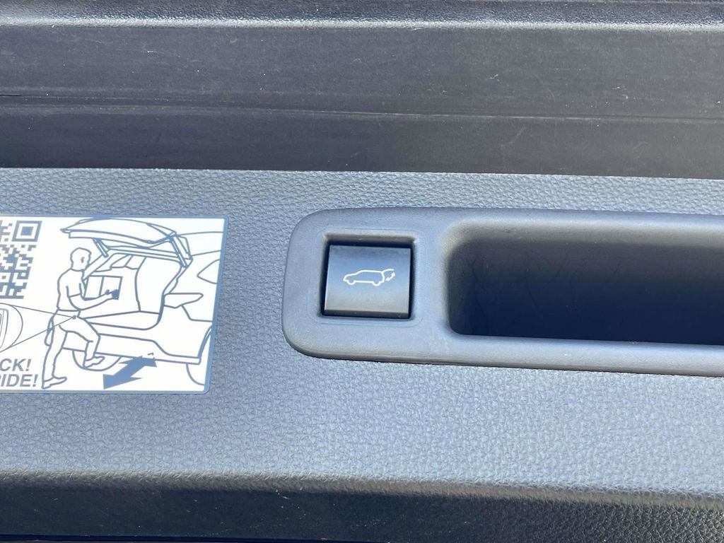 Used 2022 Toyota Highlander Platinum image 38