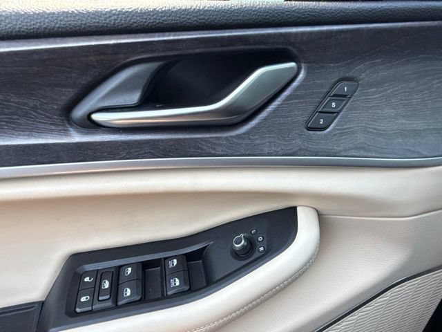 Used 2022 Jeep Grand Cherokee L Limited AWD/4WD image 15