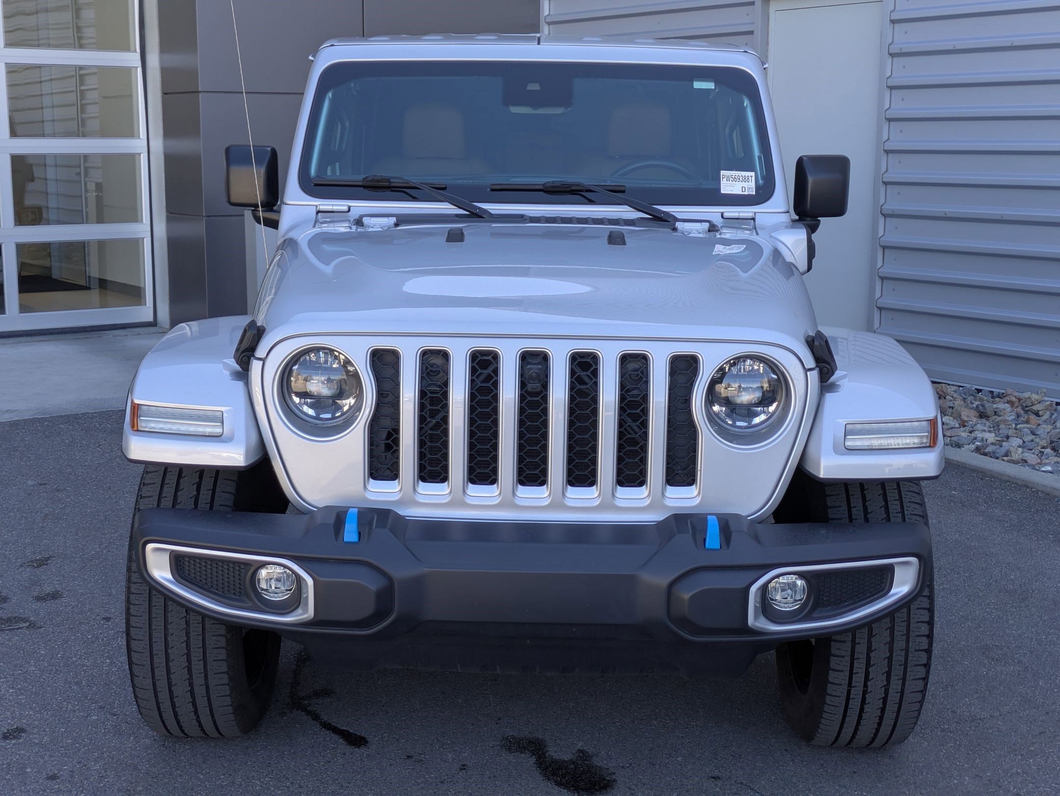 Used 2023 Jeep Wrangler Sahara w/ Cold Weather Group image 9