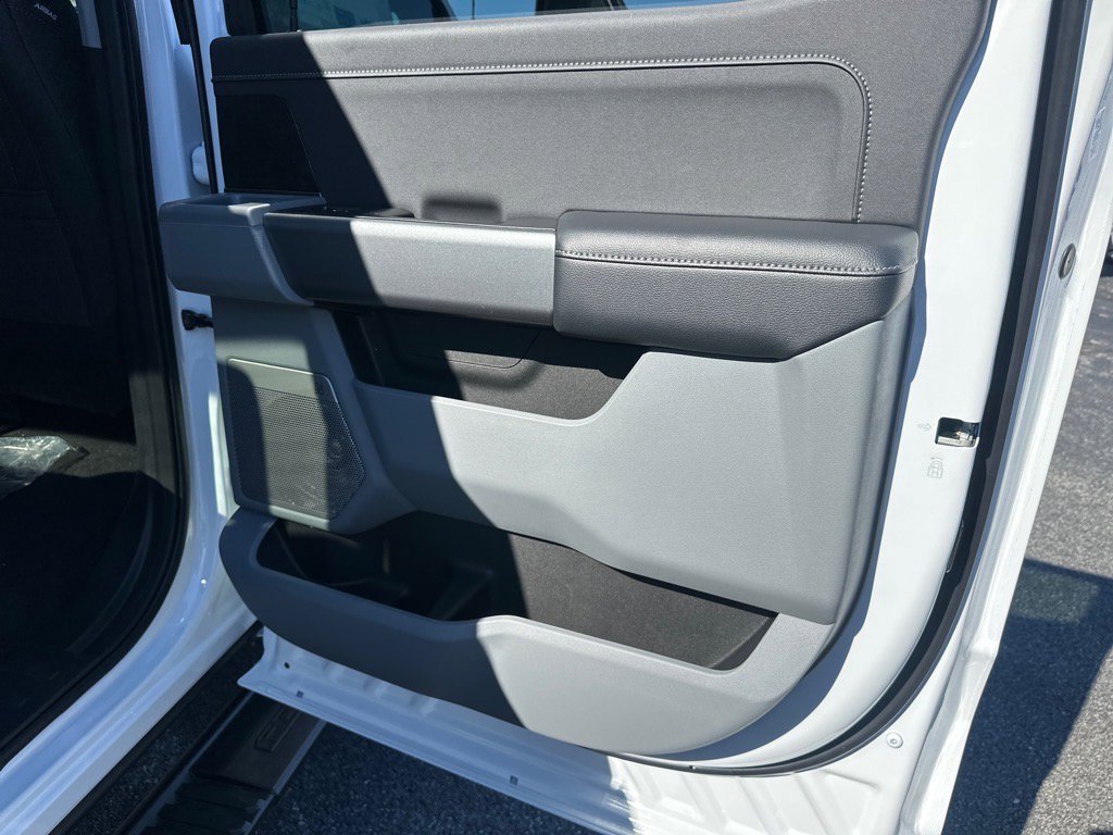New 2026 Ford F250 XLT w/ XLT Premium Package image 44