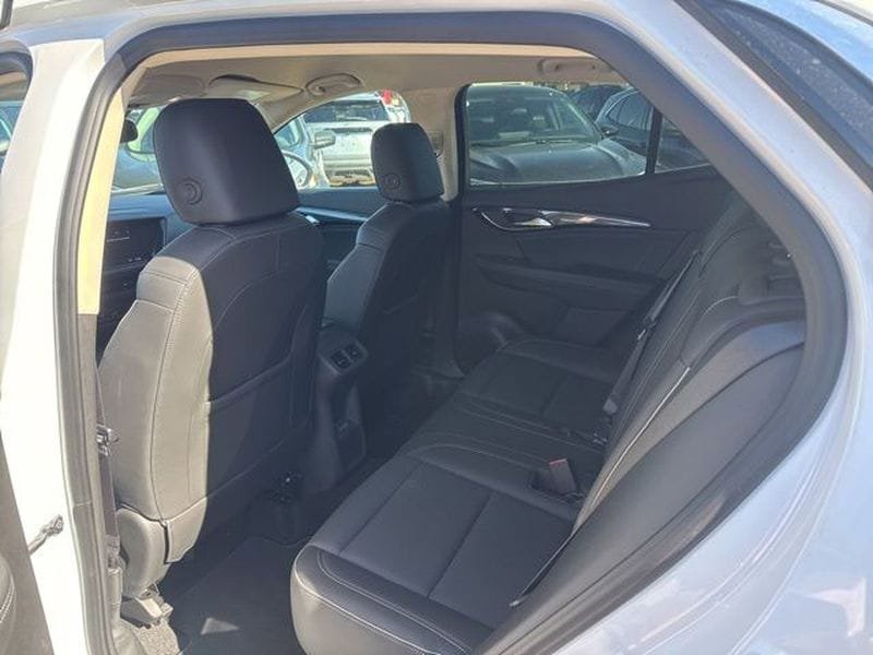 Used 2023 Buick Envision Essence AWD/4WD image 8