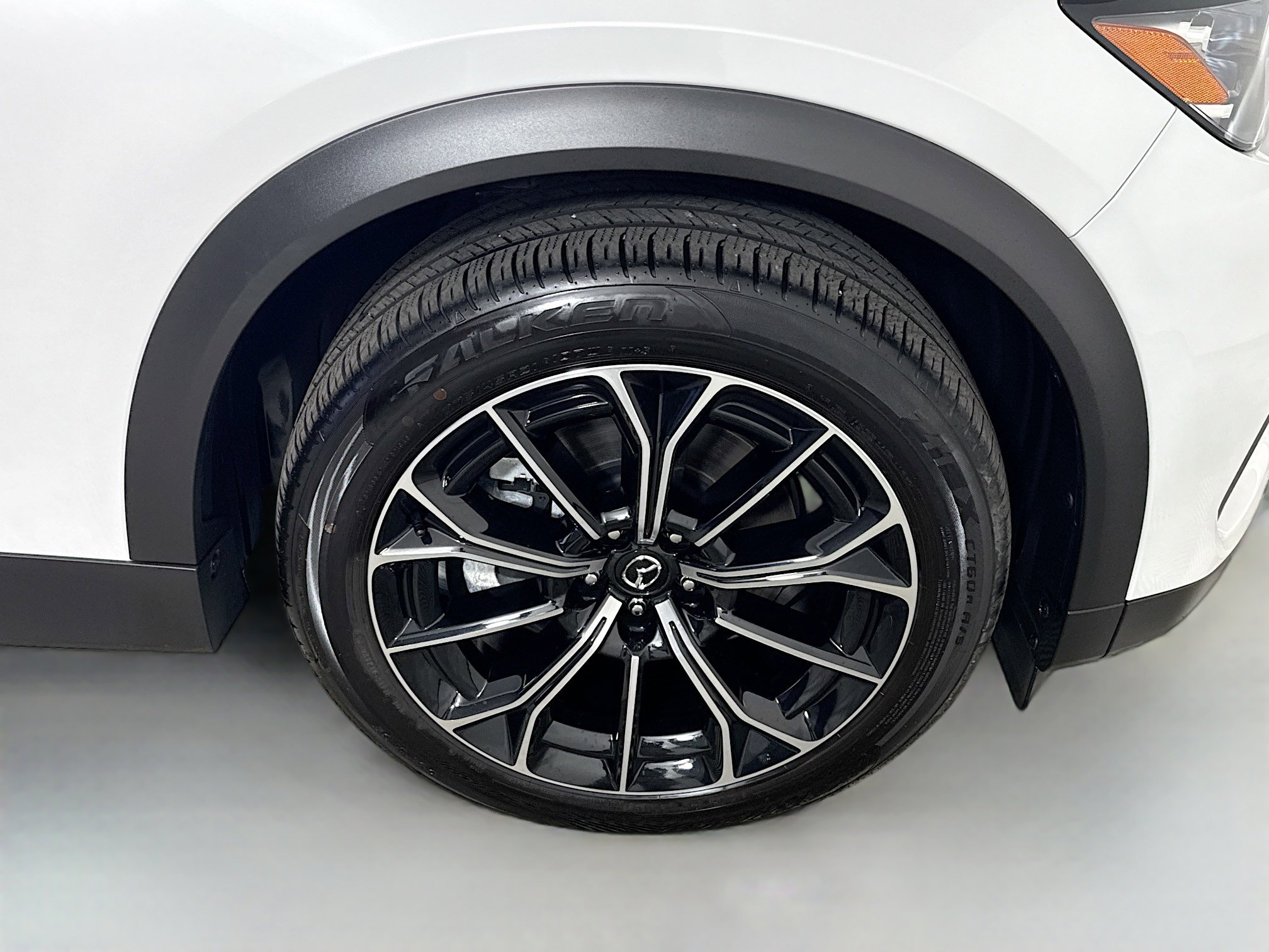 Used 2025 MAZDA CX-70 Plug-In Hybrid w/ Premium Plus image 32