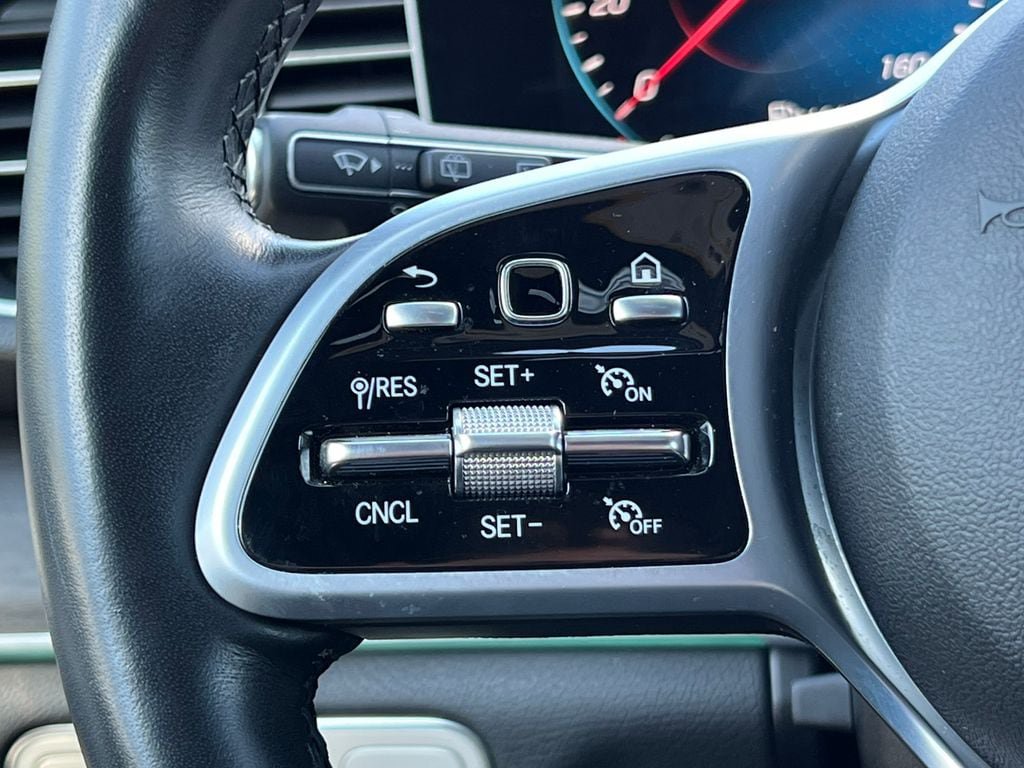 Used 2022 Mercedes-Benz GLE 350 4MATIC w/ Premium Package image 22