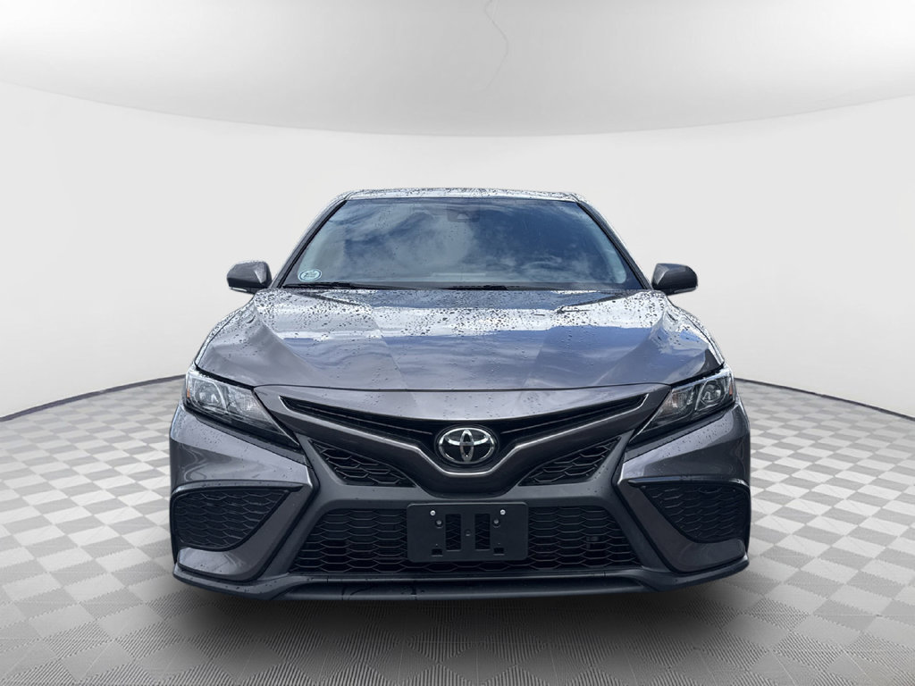 Used 2023 Toyota Camry SE FWD image 3