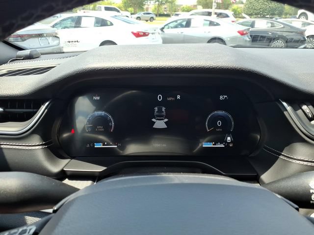 Used 2025 Jeep Grand Cherokee Laredo RWD image 21
