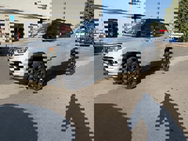 New 2026 Jeep Compass Limited w/ Sun, Sound & Navigation Group image 3