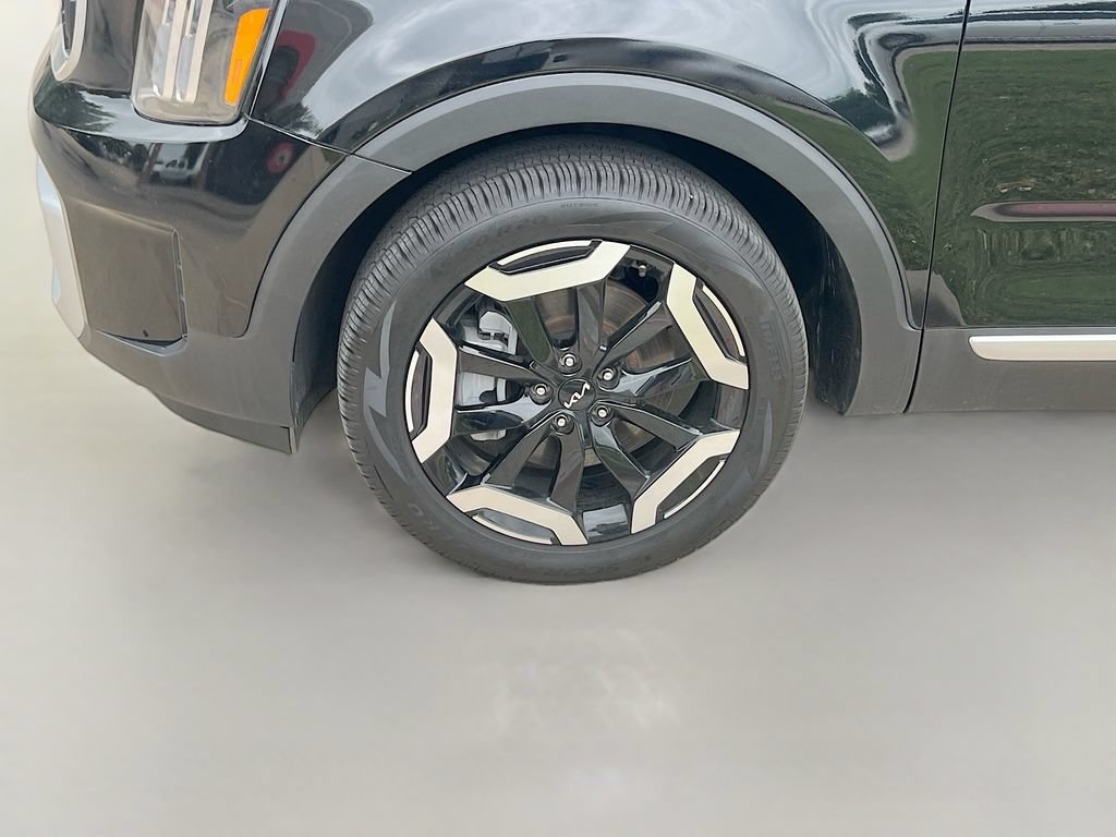 Used 2025 Kia Telluride EX w/ EX Captain's Chair Package FWD image 31