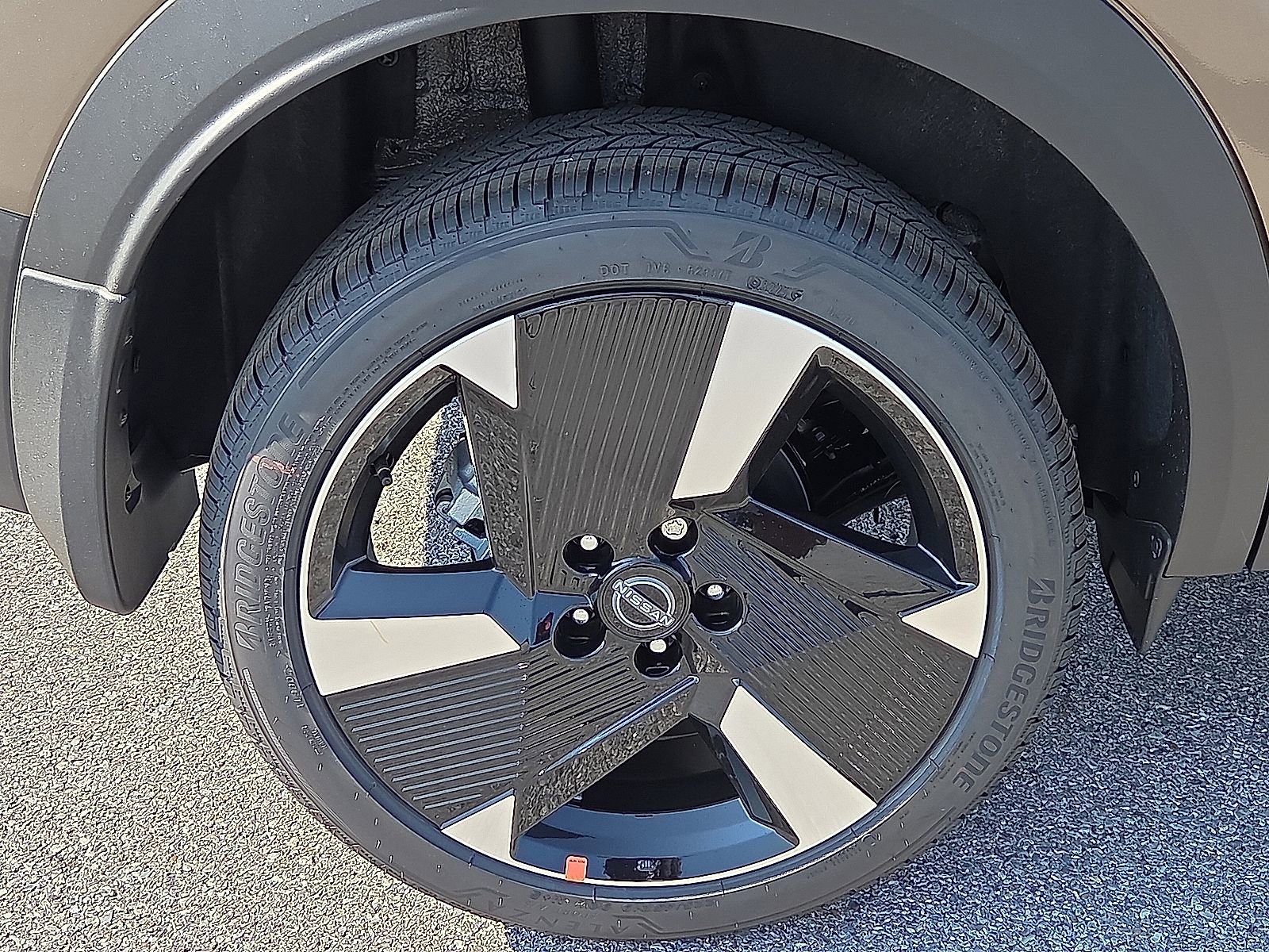 New 2026 Nissan Kicks SR FWD image 7