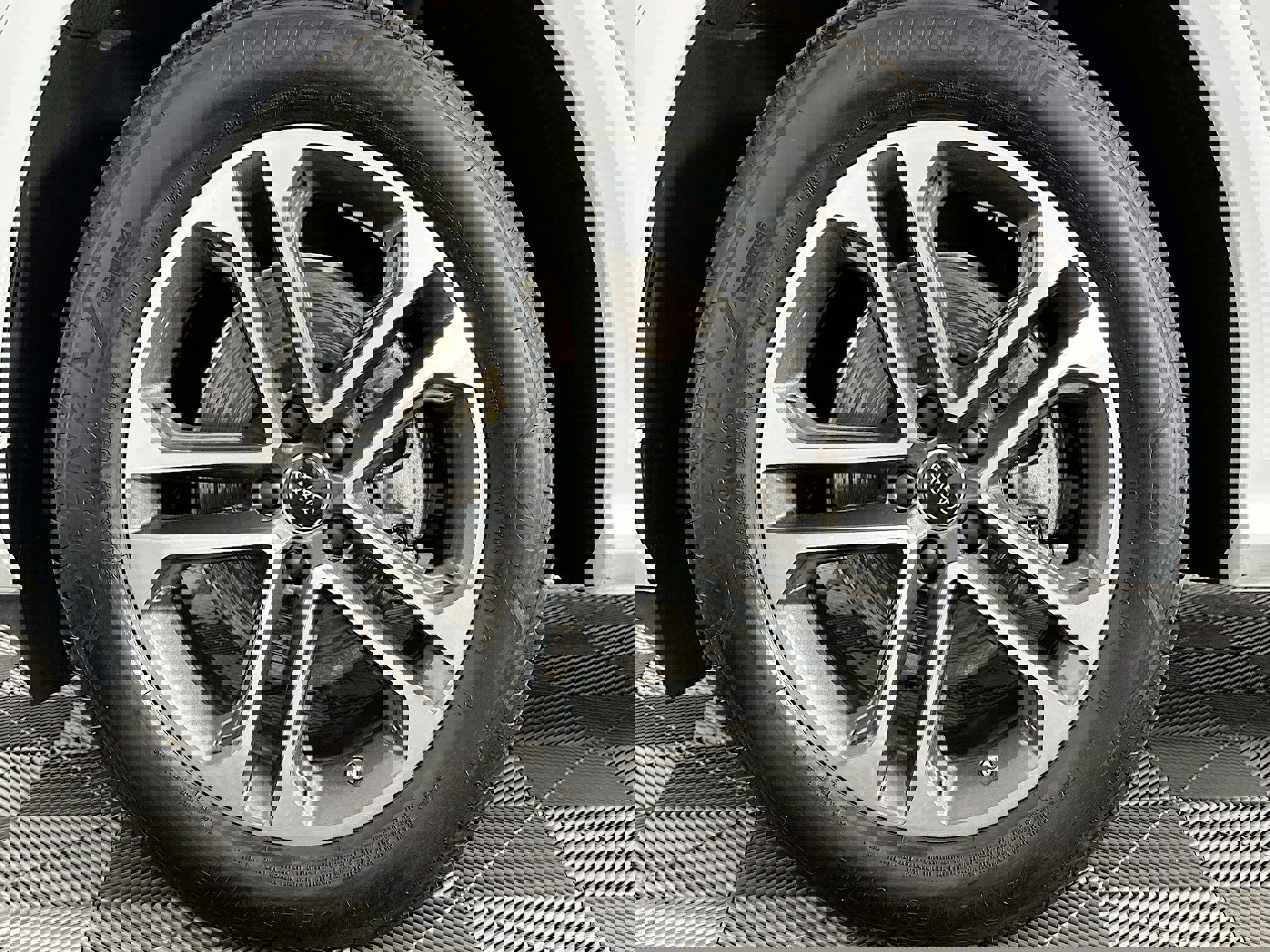 Used 2025 Audi Q5 Premium w/ Convenience Package image 35