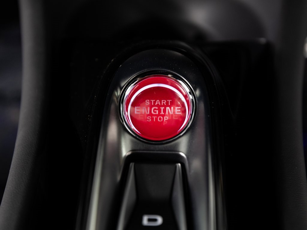Used 2023 McLaren Artura image 11