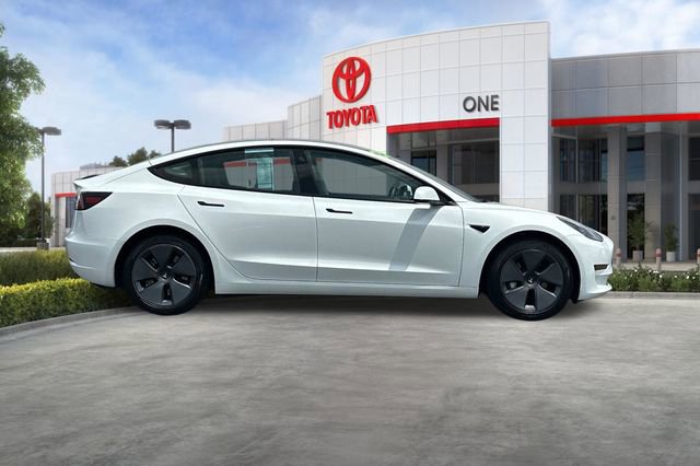 Used 2023 Tesla Model 3 Standard Range RWD image 3