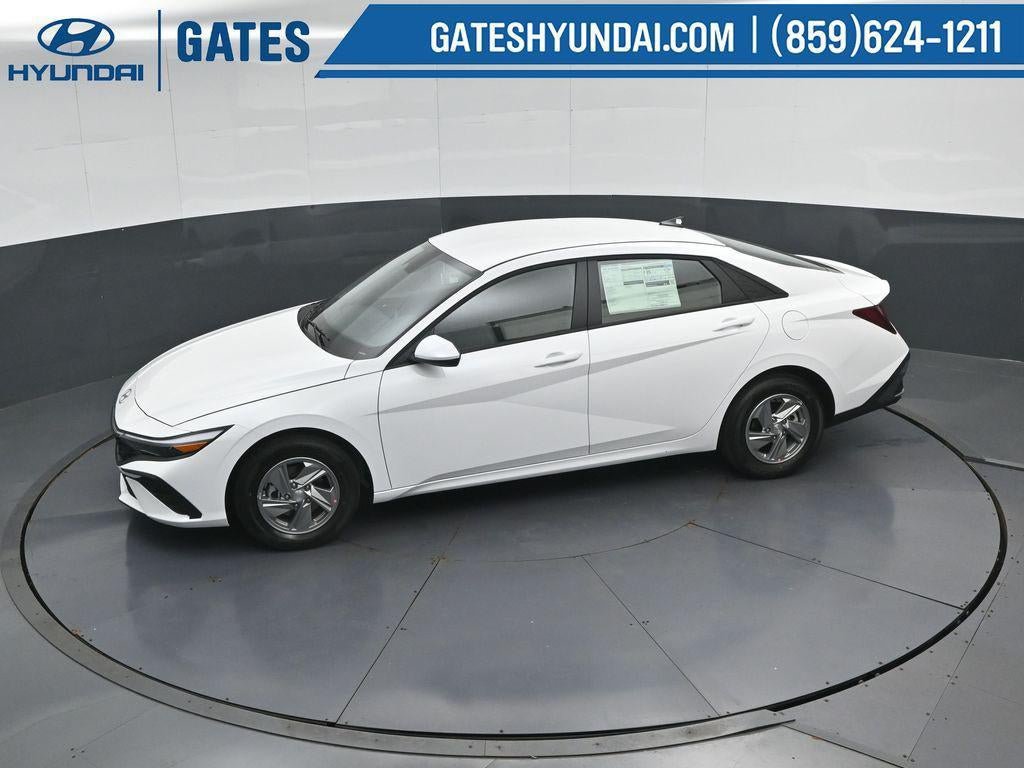 New 2026 Hyundai Elantra SE FWD image 47