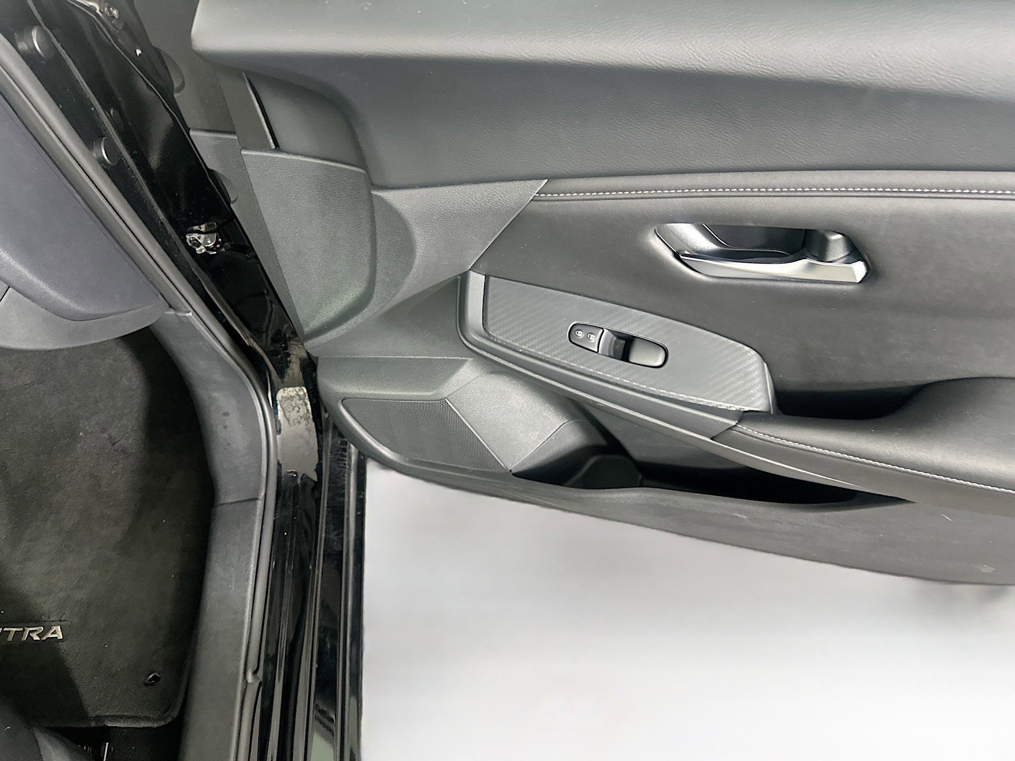 Used 2024 Nissan Sentra SV image 29