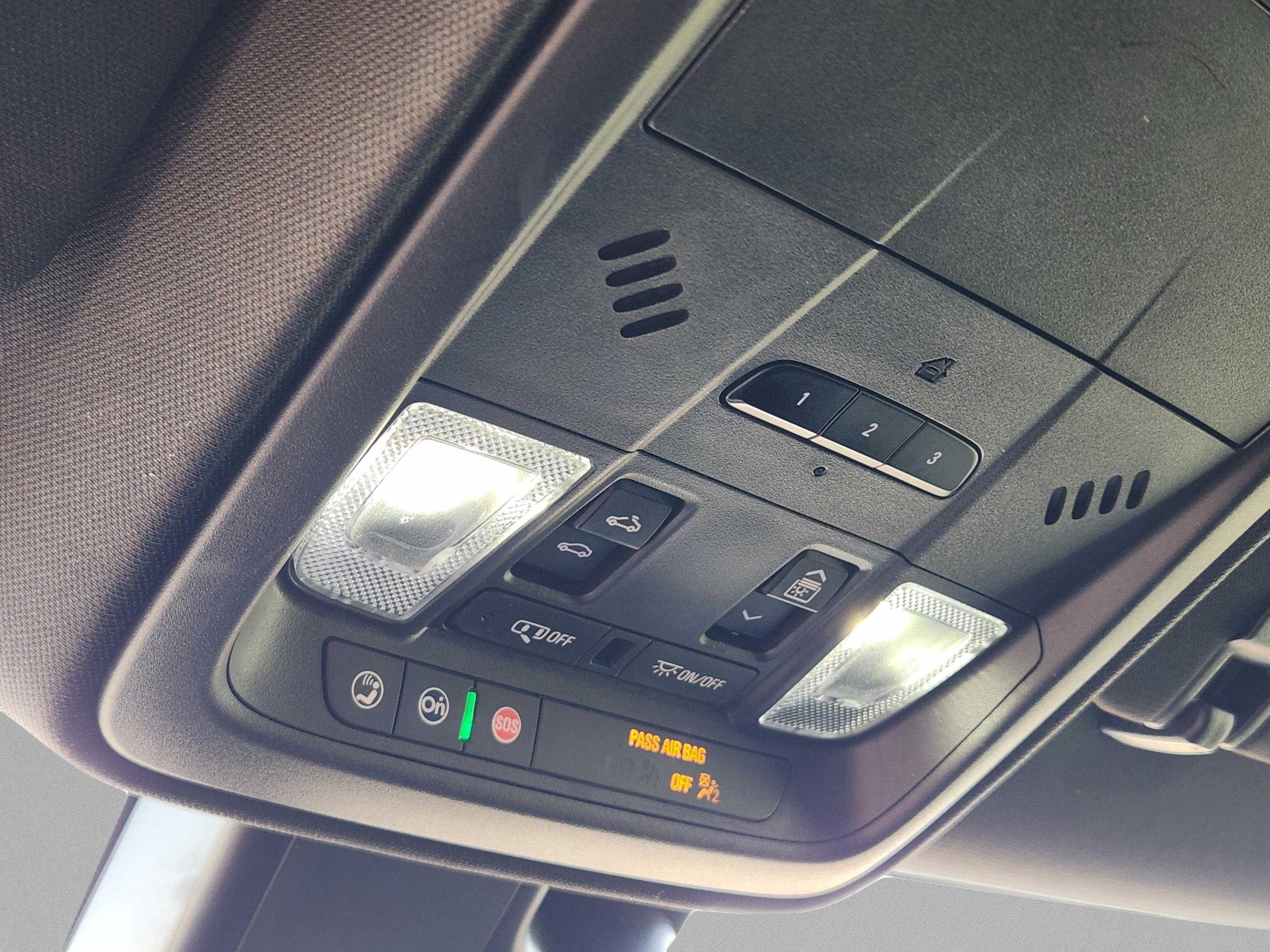 Used 2022 Cadillac XT4 Sport w/ Enhanced Visibility Package image 31