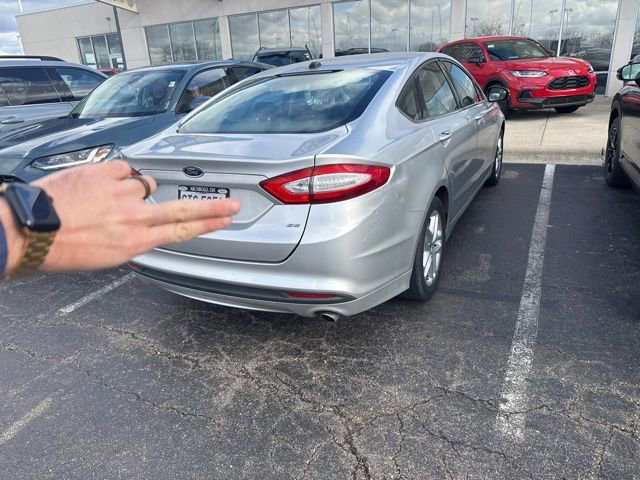 Used 2014 Ford Fusion SE image 3