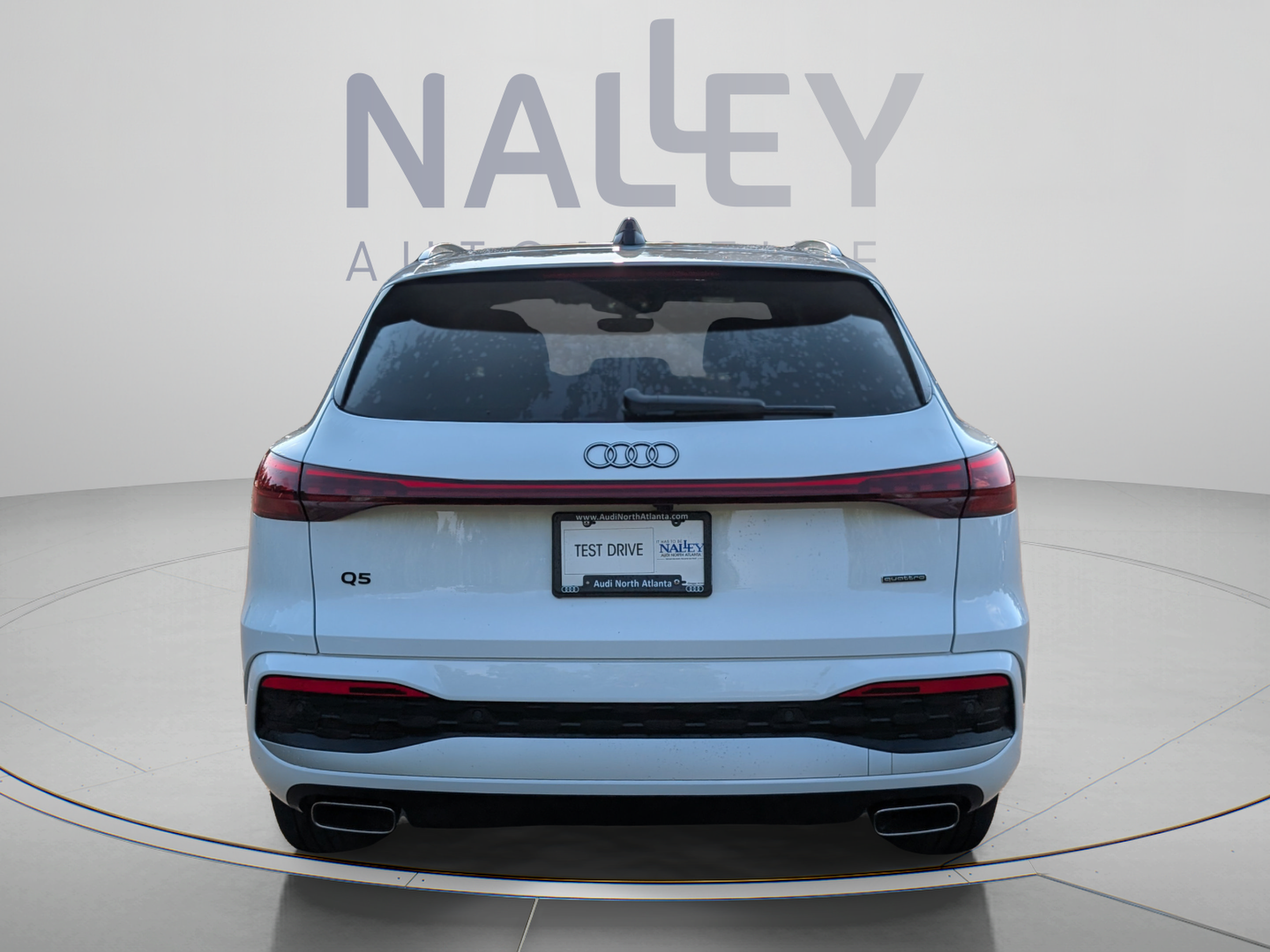 Certified 2025 Audi Q5 Premium w/ Convenience Package AWD/4WD image 4