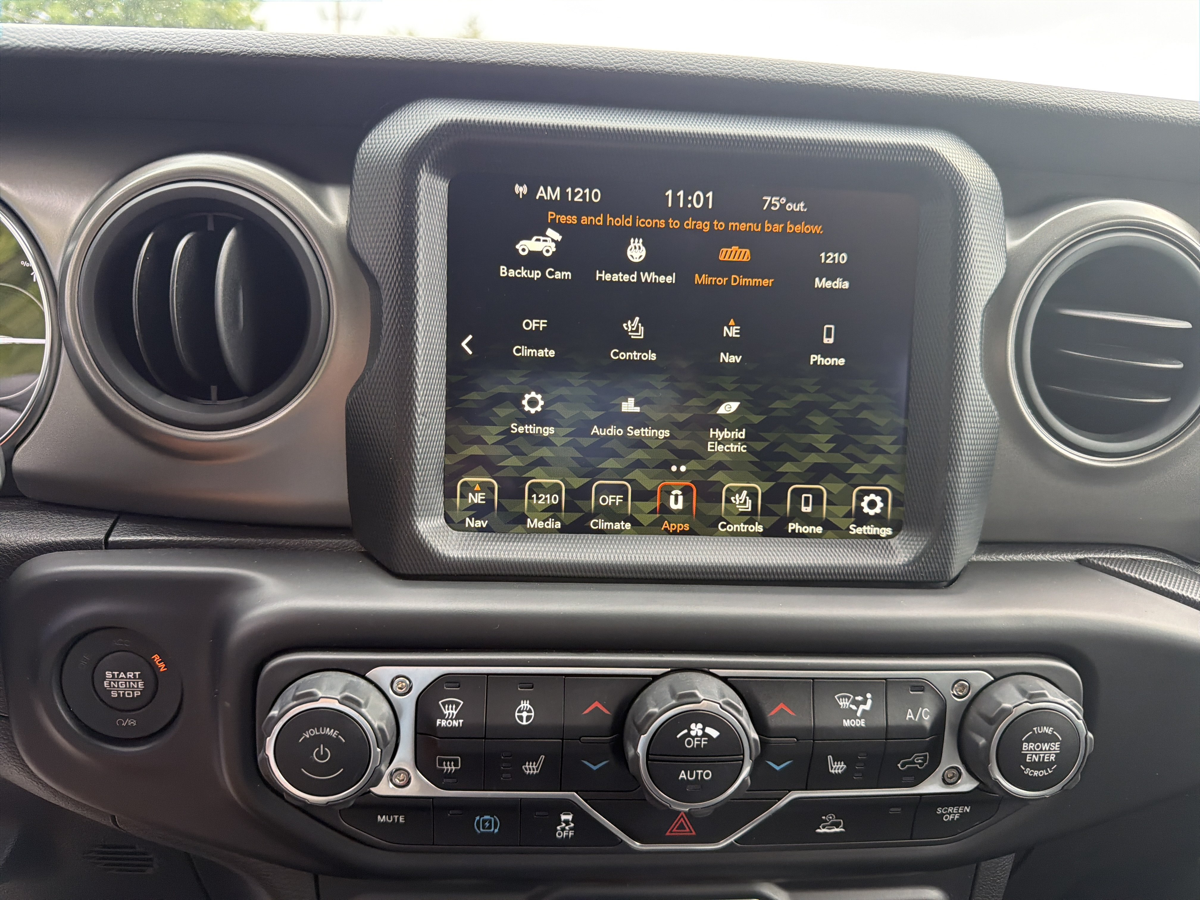 Certified 2023 Jeep Wrangler Unlimited w/ Cold Weather Group AWD/4WD image 28
