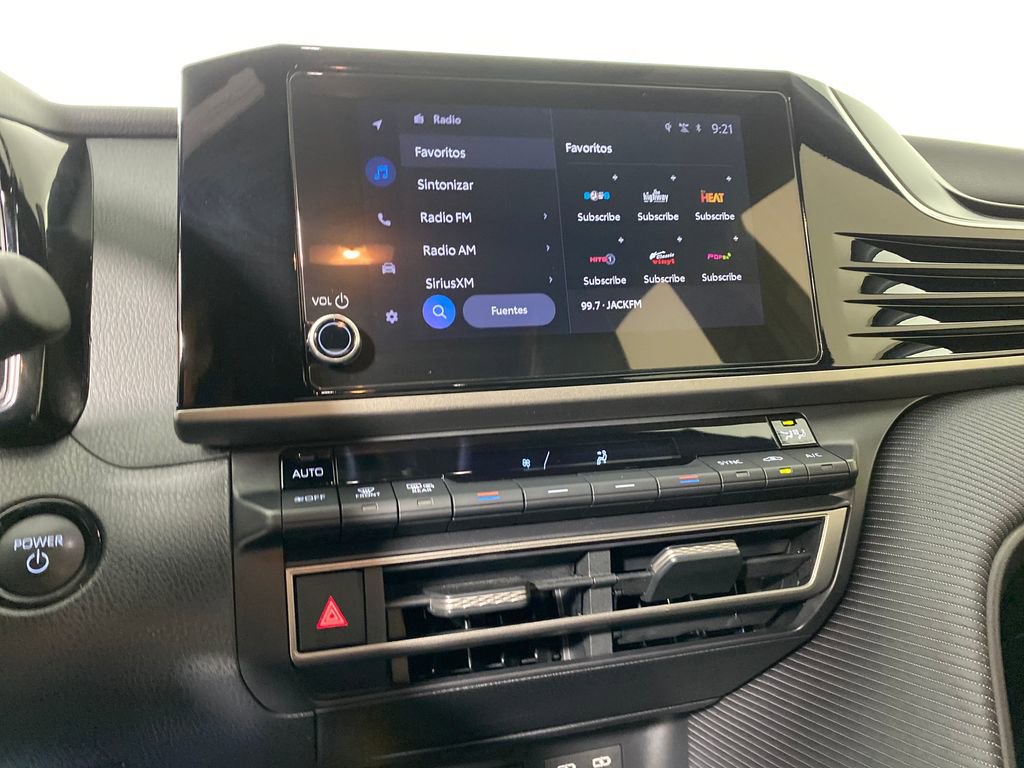 Certified 2025 Toyota Camry SE image 18