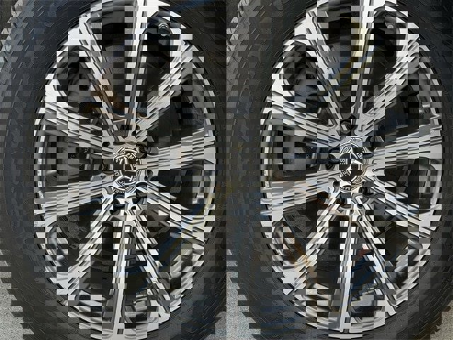 Used 2024 Mercedes-Benz GLC 300 image 9