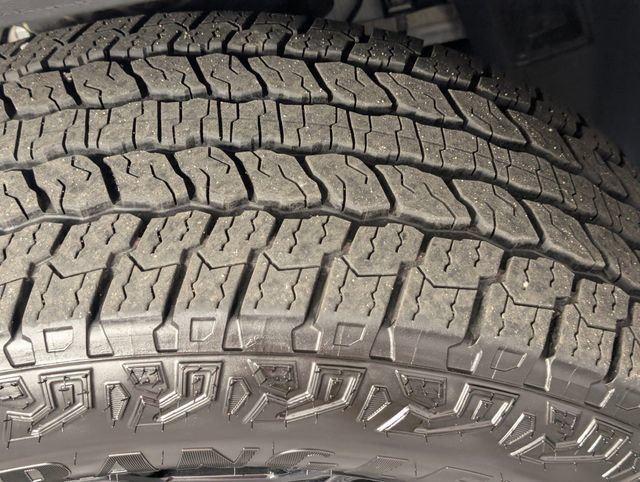 Used 2024 GMC Hummer EV 2X AWD/4WD image 9