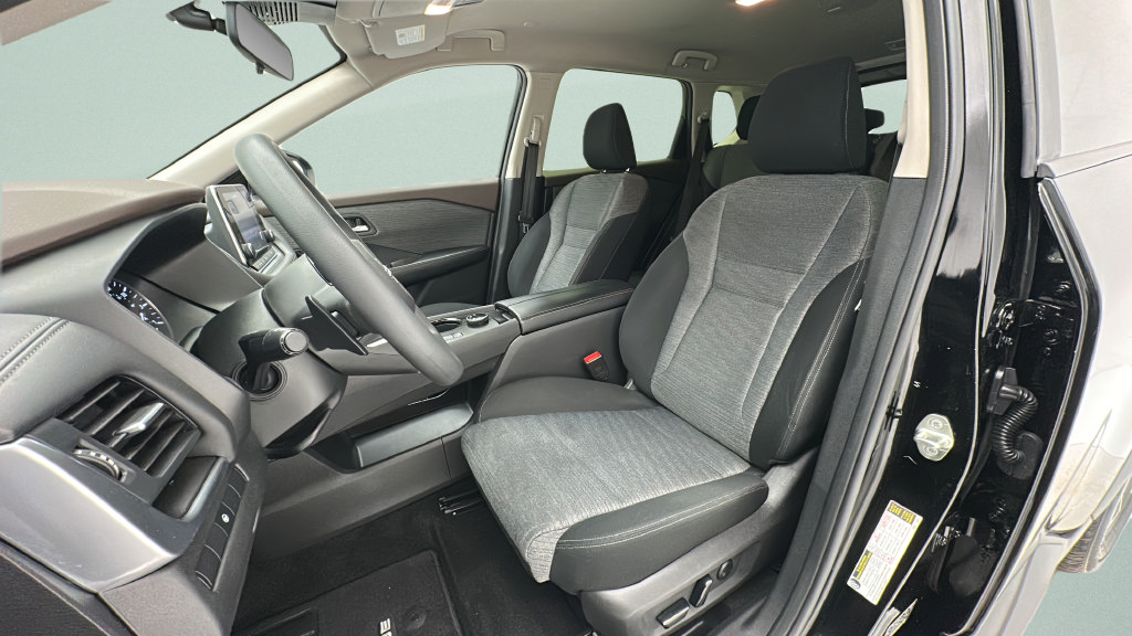 Used 2023 Nissan Rogue SV AWD/4WD image 13