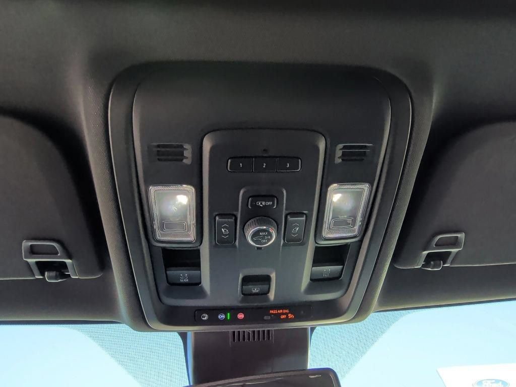 Used 2023 Chevrolet Tahoe RST w/ Luxury Package AWD/4WD image 25