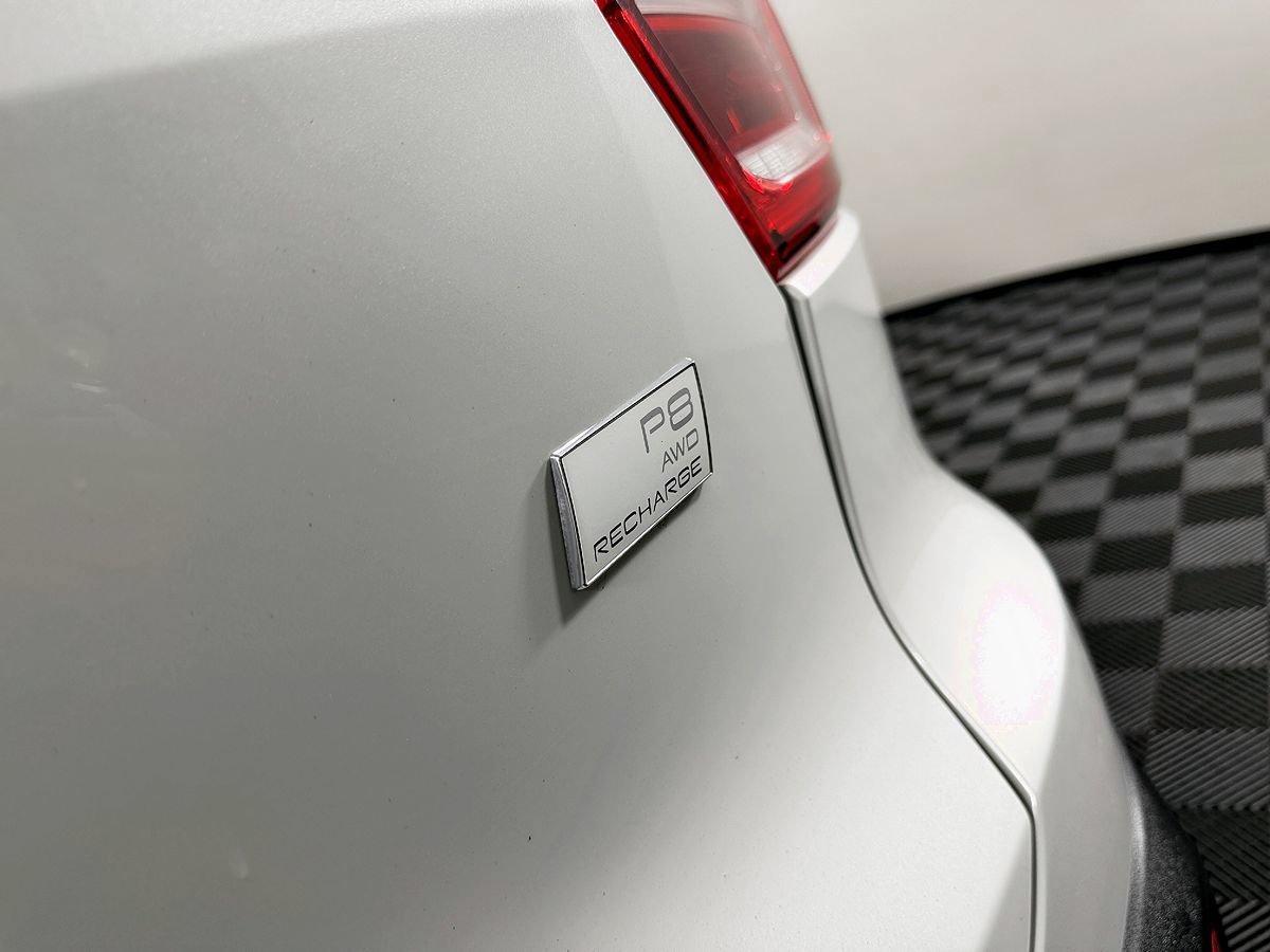 Used 2021 Volvo XC40 P8 Recharge w/ Advanced Package AWD/4WD image 17