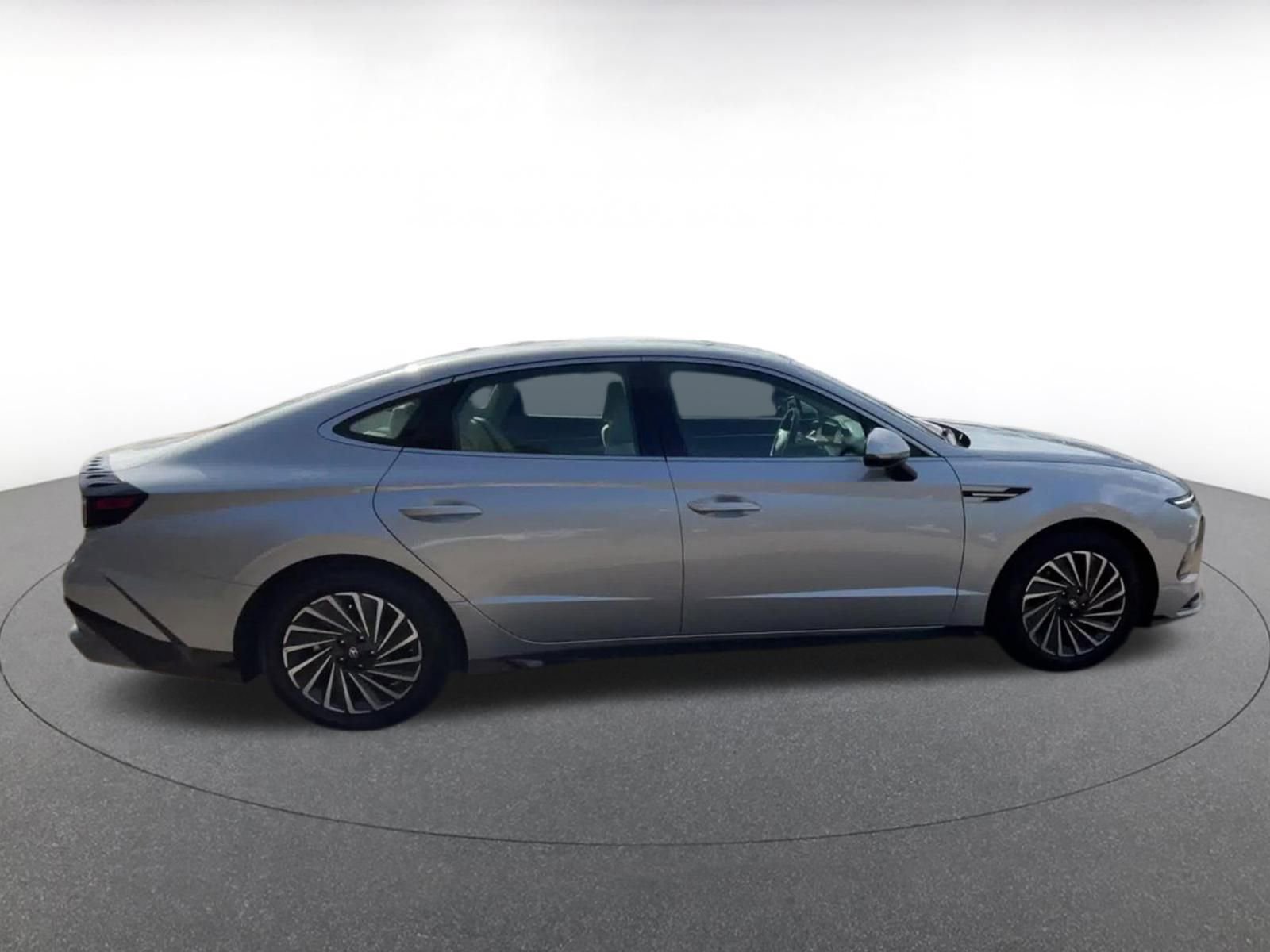 Used 2025 Hyundai Sonata SEL FWD image 15