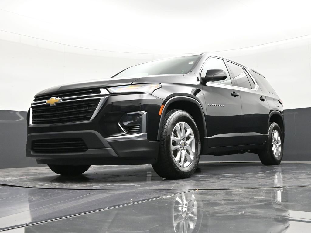 Used 2023 Chevrolet Traverse LS FWD image 21