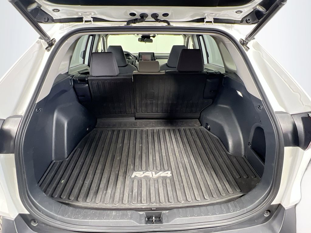Used 2022 Toyota RAV4 XLE w/ Convenience Package image 26