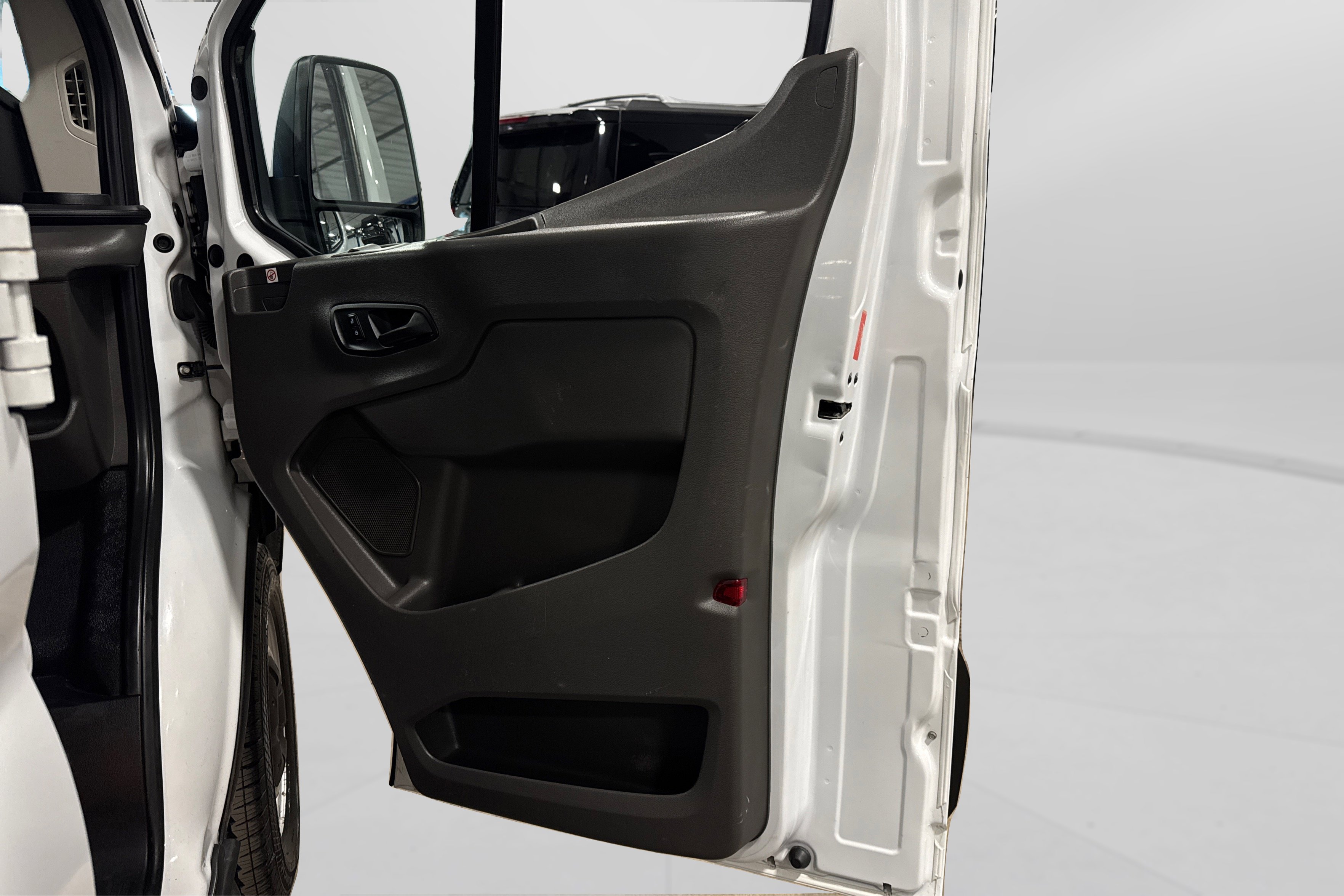 Used 2020 Ford Transit 250 Low Roof image 33