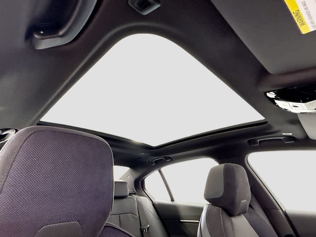 New 2027 BMW 550e xDrive AWD/4WD image 17