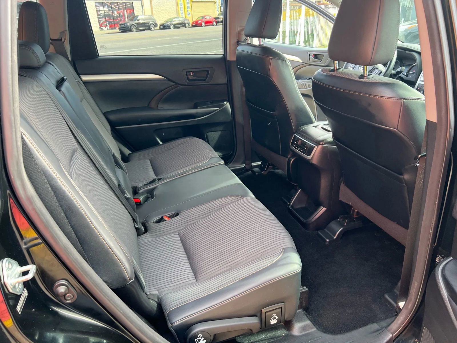 Used 2014 Toyota Highlander Plus image 13